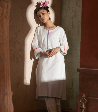 White Lawn kurta